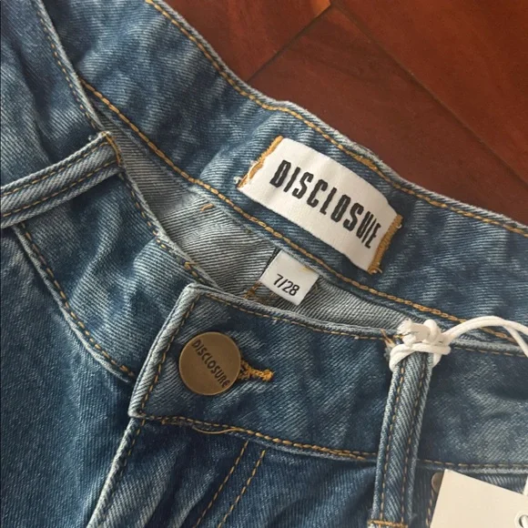 Wrangler Relaxed Fit Blue Jeans - Picture 3 of 3